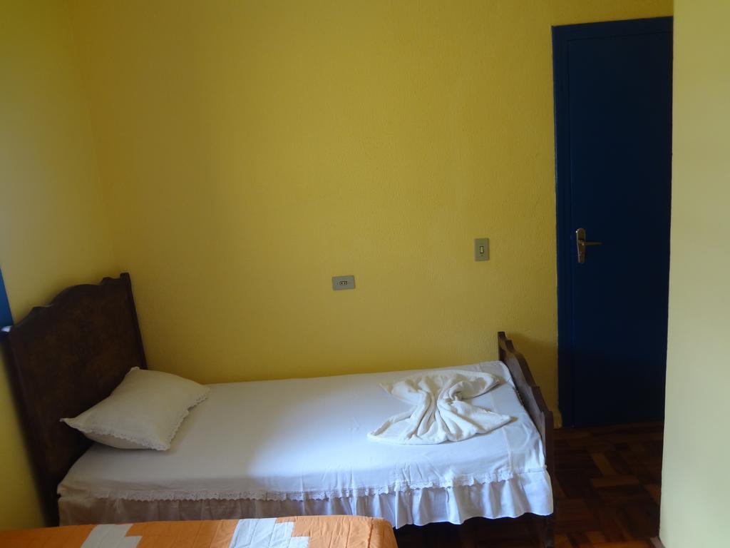 Pousada B&B Águas de Lindoia Quarto foto